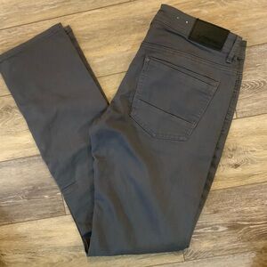 Men's Departwest straight leg  Gray Jeans. 31 x 34